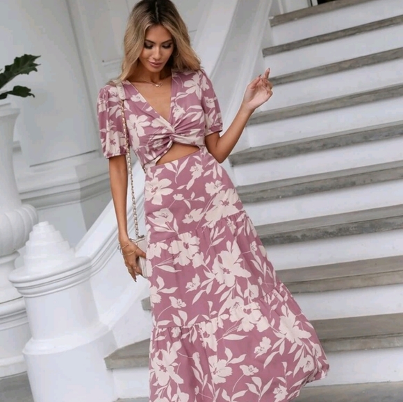 Simply Beautiful Dress - Picture 1 of 6